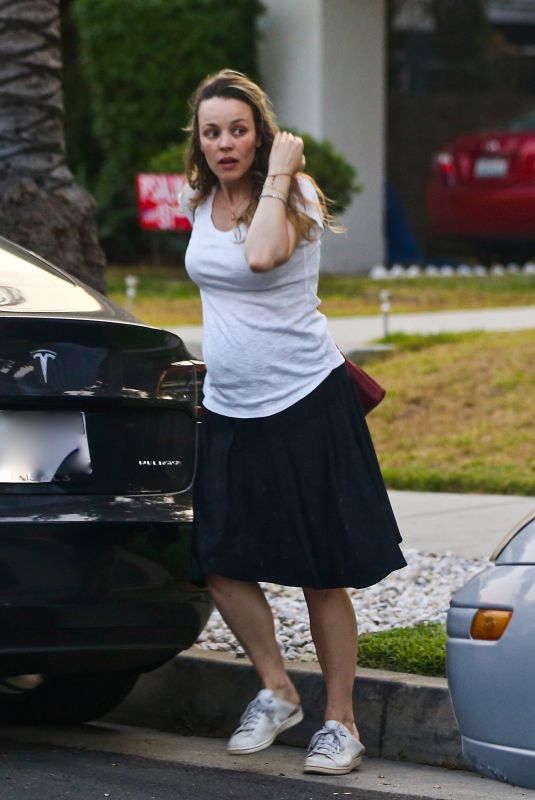 Pregnant RACHEL MCADAMS Out in Los Angeles 08/20/2020