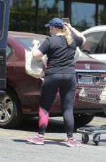REBEL WILSON Shopping at Gelson