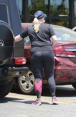 REBEL WILSON Shopping at Gelson