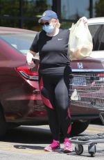 REBEL WILSON Shopping at Gelson