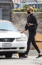 ROSIE HUNTINGTON-WHITELEY Leaves a Gym in West Hollywood 08/04/2020