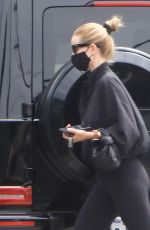 ROSIE HUNTINGTON-WHITELEY Leaves a Gym in West Hollywood 08/04/2020