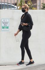 ROSIE HUNTINGTON-WHITELEY Leaves a Gym in West Hollywood 08/04/2020