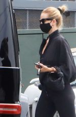 ROSIE HUNTINGTON-WHITELEY Leaves a Gym in West Hollywood 08/04/2020