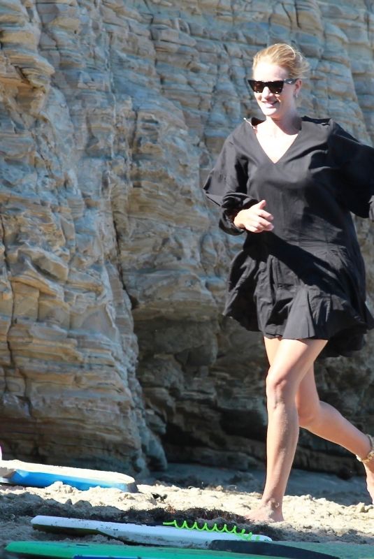 ROSIE HUNTINGTON-WHITELEY Out on the Beach in Malibu 08/09/2020