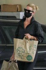 ROSIE HUNTINGTON-WHITELEY Out Shopping in Los Angeles 08/08/2020