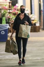 ROSIE HUNTINGTON-WHITELEY Out Shopping in Los Angeles 08/08/2020