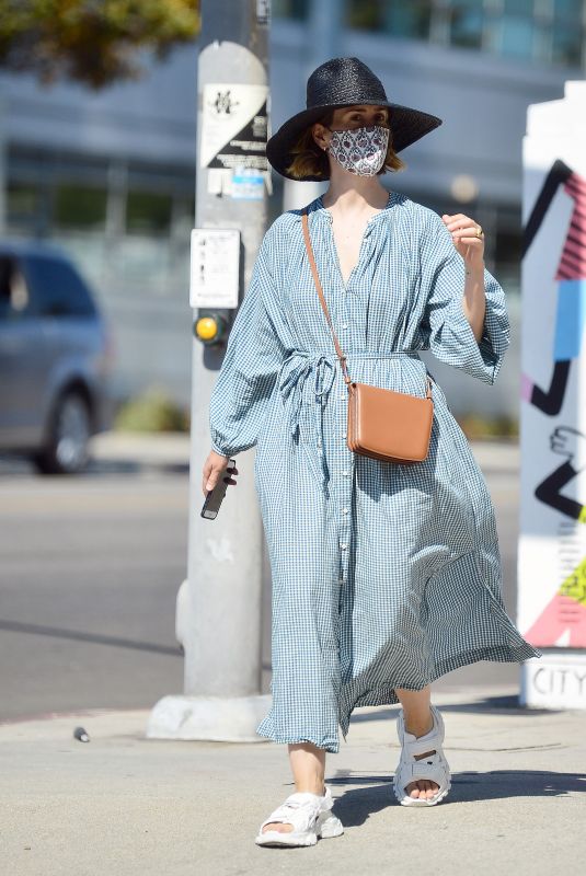 SARAH PAULSON Out Shopping in Los Angeles 07/30/2020