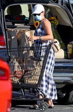 SCARLETT JOHANSSON Out Shopping in New York 08/26/2020