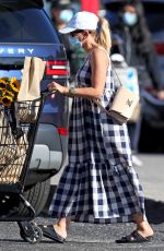 SCARLETT JOHANSSON Out Shopping in New York 08/26/2020