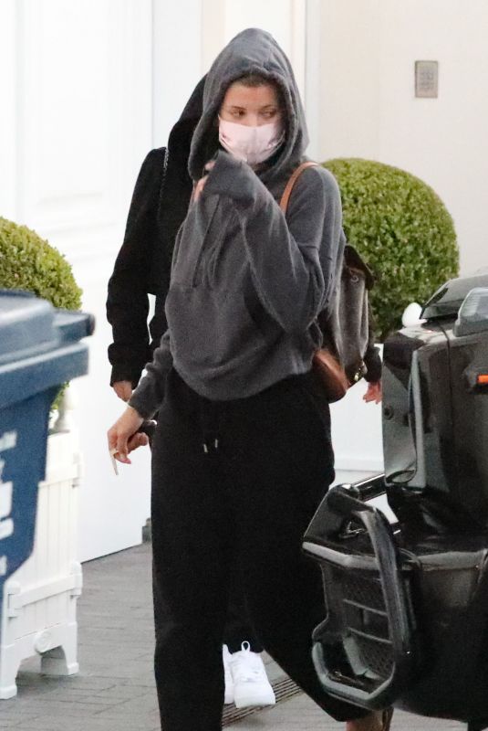 SOFIA RICHIE Picks Up Food at Nobu in Malibu 08/01/2020