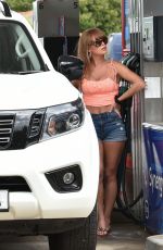SUMMER MONTEYS-FULLAM Takes Delivery of Her New Nissan Navara Special Edition in London 08/03/2020