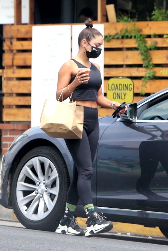 VANESSA HUDGENS Out Picking Up Breakfast in Los Feliz 08/18/2020