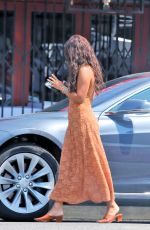 VANESSA HUDGENS Picking Up Takeout in Los Angeles 08/19/2020