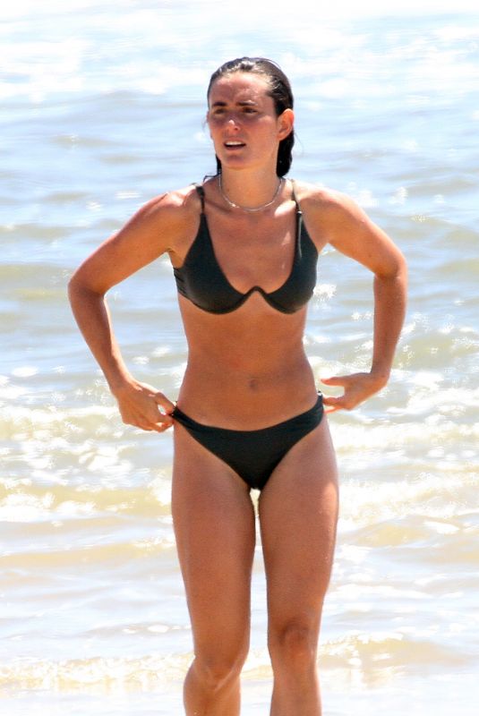 VICTORIA DE LESSEPS in Bikini at a Beach in The Hamptons 08/17/2020