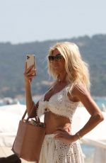 VICTORIA SILVSTEDT Out and About in Saint-tropez 08/01/2020