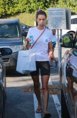 ALESSANDRA AMBROSIO Picks Up Lunch at Brentwood Country Mart 09/25/2020