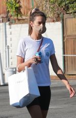 ALESSANDRA AMBROSIO Picks Up Lunch at Brentwood Country Mart 09/25/2020