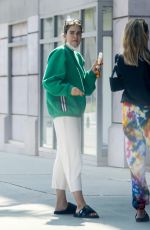 AMELIA and DELILAH HAMLIN at Comoncy Cafe in Beverly Hills 09/21/2020