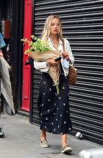AMELIA WINDSOR Buying Flowers Out in London 09/02/2020