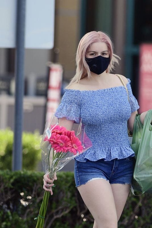 ARIEL WINTER Out for a Cake and Flowers in Los Angeles 09/02/2020