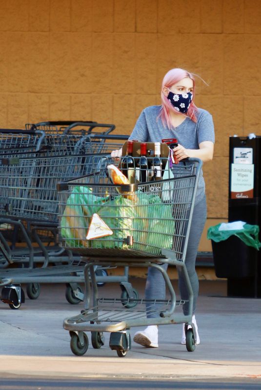 ARIEL WINTER Out Shopping in Los Angeles 09/25/2020