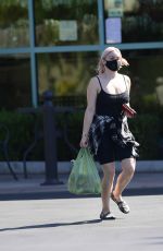 ARIEL WINTER Shopping for Grocery in Los Angeles 09/19/2020