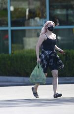 ARIEL WINTER Shopping for Grocery in Los Angeles 09/19/2020