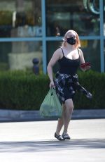 ARIEL WINTER Shopping for Grocery in Los Angeles 09/19/2020