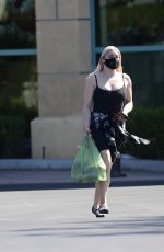ARIEL WINTER Shopping for Grocery in Los Angeles 09/19/2020