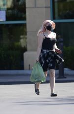 ARIEL WINTER Shopping for Grocery in Los Angeles 09/19/2020