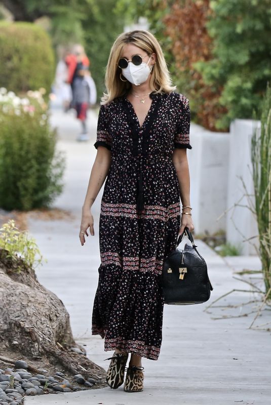 ASHLEY TISDALE Visit a Friend in West Hollywood 09/17/2020