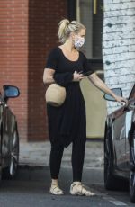 CAMERON DIAZ Leaves Her Physical Therapist in Beverly Hills 09/24/2020