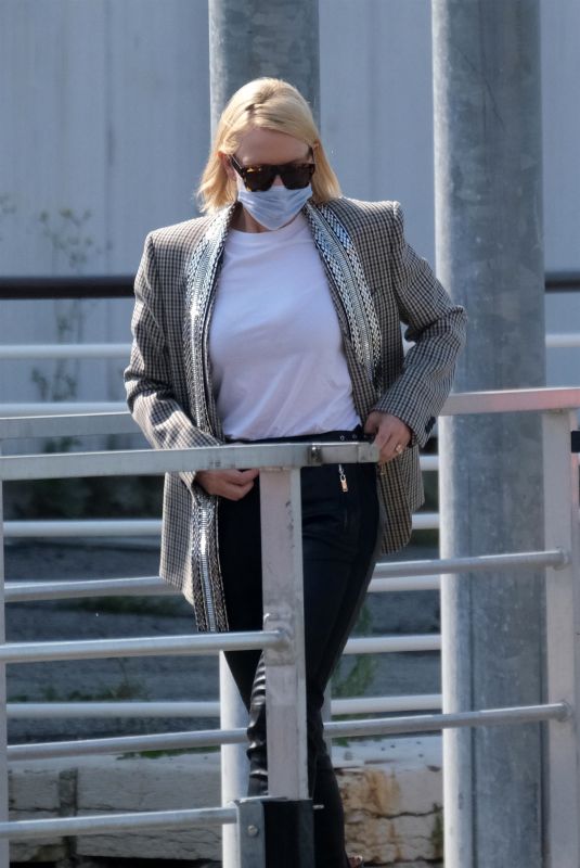 CATE BLANCHETT Leaves Venice Film Festival 09/13/2020