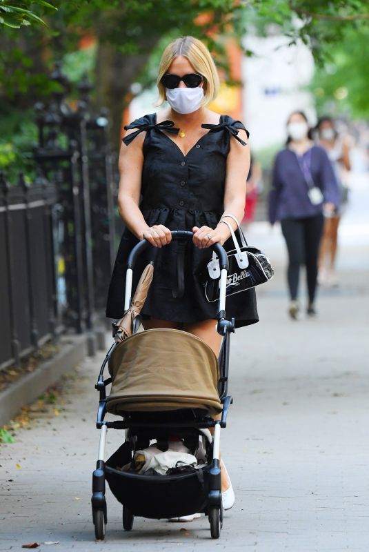 CHLOE SEVIGNY Out and About in New York 09/09/2020