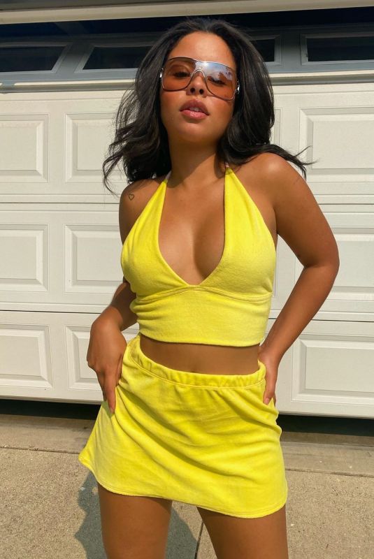 CIERRA RAMIREZ - Instagram Photos 