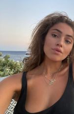 CLARA WILSEY - Instagram Photos 09/09/2020