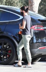 COURTENEY COX Leaves a Doctor