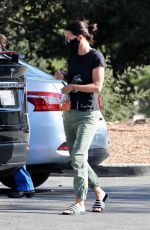 COURTENEY COX Leaves a Doctor
