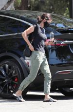 COURTENEY COX Leaves a Doctor