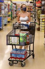 COURTNEY STODDEN Shopping at Albertsons in Palm Springs 08/31/2020