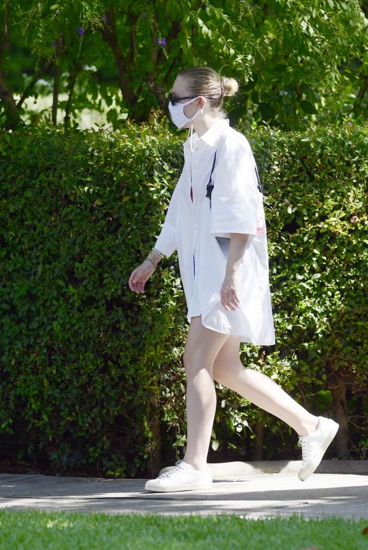 DAKOTA FANNING Drive Her New Porsche Out in Los Angeles 09/25/2020
