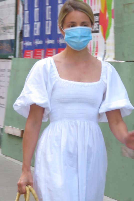 DIANNA AGRON Wearing a Mask Out in New York 09/03/2020