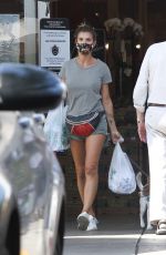 ELISABETTA CANALIS Shopping at Bistol Farms in Beverly Hills 09/04/2020