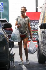ELISABETTA CANALIS Shopping at Bistol Farms in Beverly Hills 09/04/2020