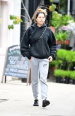 ELIZA DOOLITTLE Out and About in London 09/09/2020