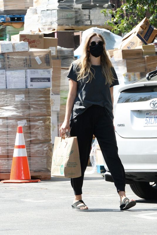 ELIZABETH OLSEN Out Shopping in Sherman Oaks 09/03/2020