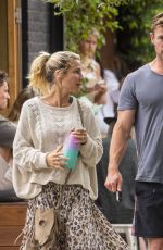 ELSA PATAKY and Chris Hemsworth Out for Breakfast in Byron Bay 09/23/2020