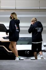 HAILEY and Justin BIEBER Leaves a Chiropractor Appointment in Beverly Hills 09/10/2020