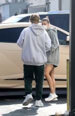 HAILEY and Justin BIEBER Out for Breakfast After a Workout in West Hollywood 09/23/2020